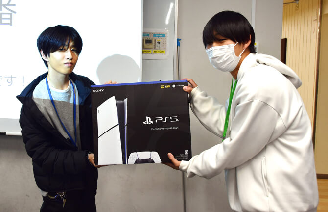 PlayStation&reg;5を獲得した参加者
